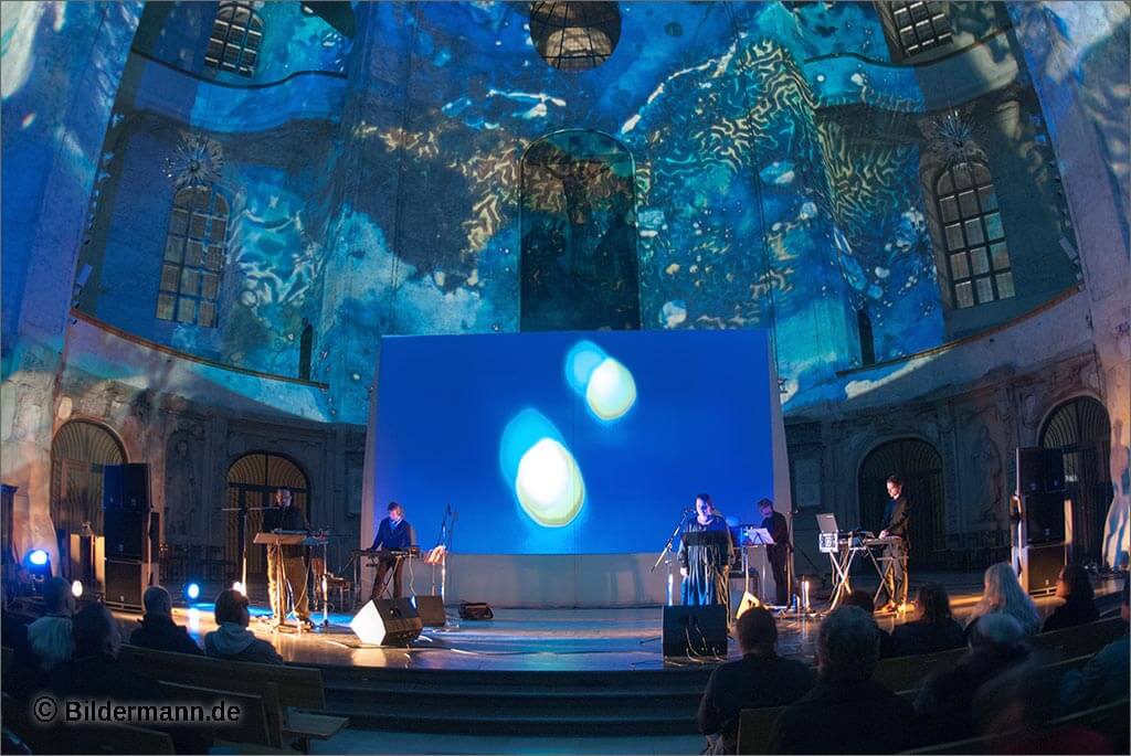 ‘blue chant’ — Konzert von SARDH, Kreuzkirche Dresden