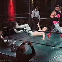 Wrestling-Veranstaltung "Better be Dead Circus - Horror küsst Wrestling küsst Rockmusik" am 30.04.2015 in Dresden, Reithalle, Strasse E